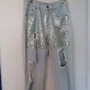 Forever 21 Distressed Women's Jeans